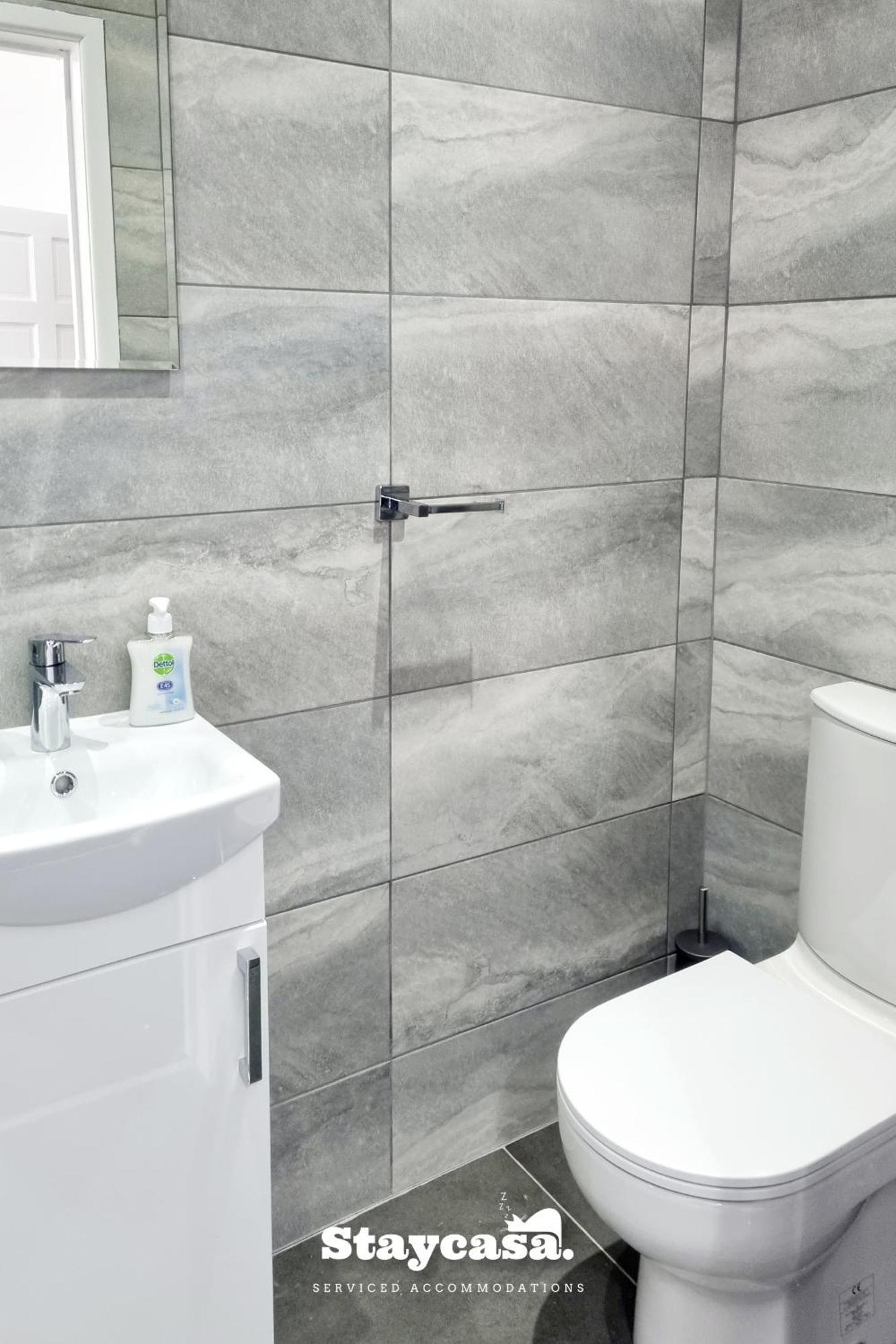 Cowesby Co-living - Private Self-cater Holiday home Manchester